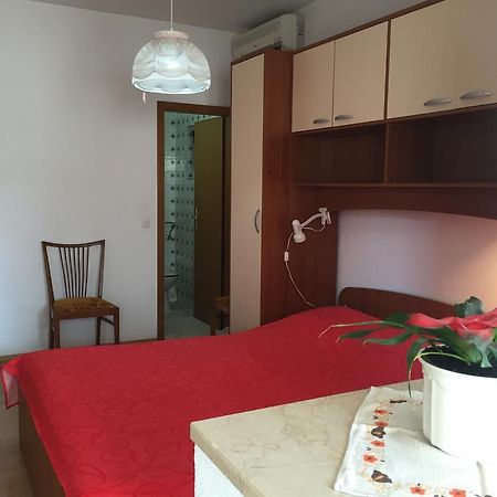 Apartments Bilic Nemira Omis Exterior photo