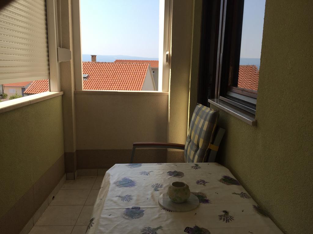 Apartments Bilic Nemira Omis Exterior photo