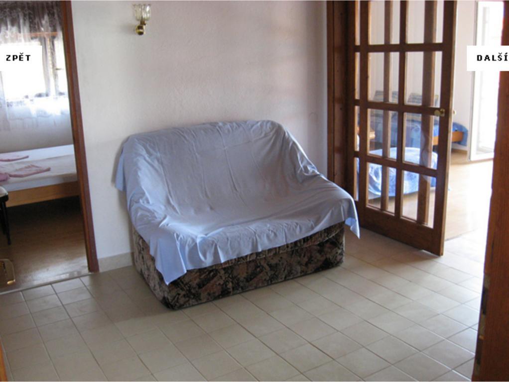 Apartments Bilic Nemira Omis Exterior photo